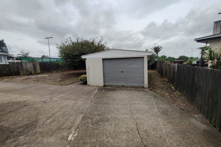 Photo of property in 92 Friedlanders Road, Manurewa, Auckland, 2102