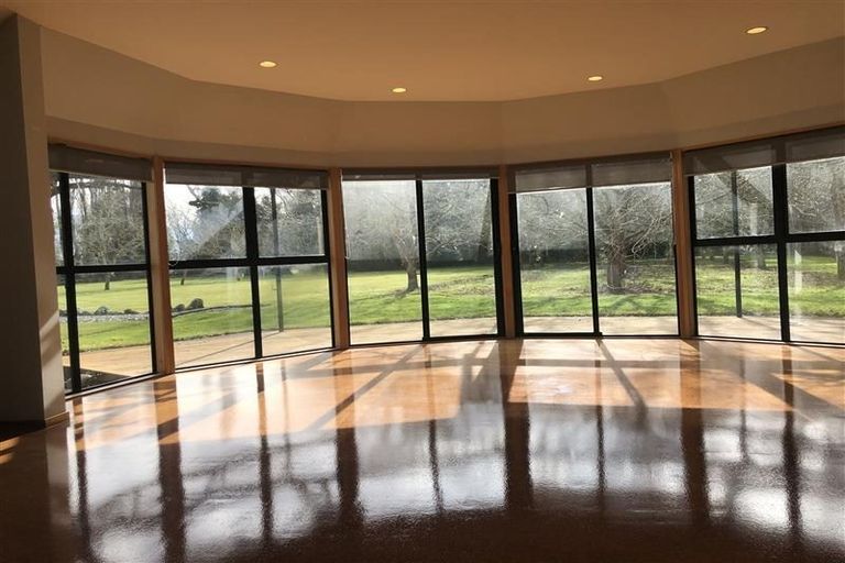 Photo of property in 1/69 Stanley Road, Glenfield, Auckland, 0629