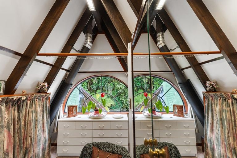 Photo of property in 27a Tane Road, Laingholm, Auckland, 0604