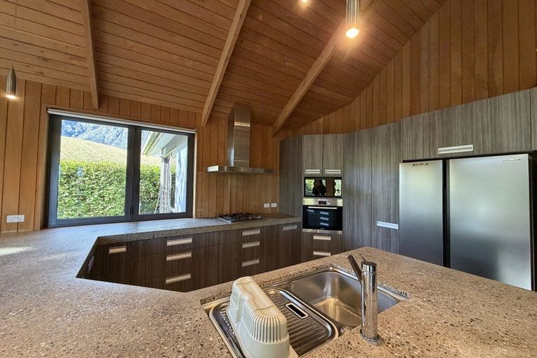 Photo of property in 15 Skye Lane, Jacks Point, Queenstown, 9371