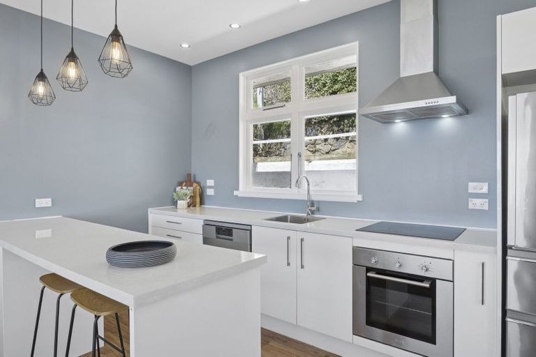Photo of property in 42 Easther Crescent, Kew, Dunedin, 9012
