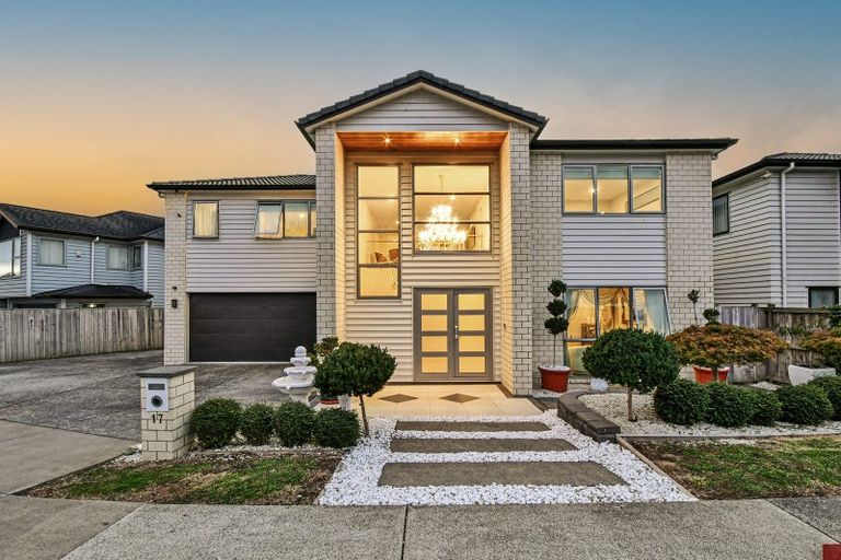 Photo of property in 17 Drumbuoy Drive, Flat Bush, Auckland, 2019