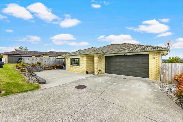 Photo of property in 22 Gordon Stanley Drive, Massey, Auckland, 0614