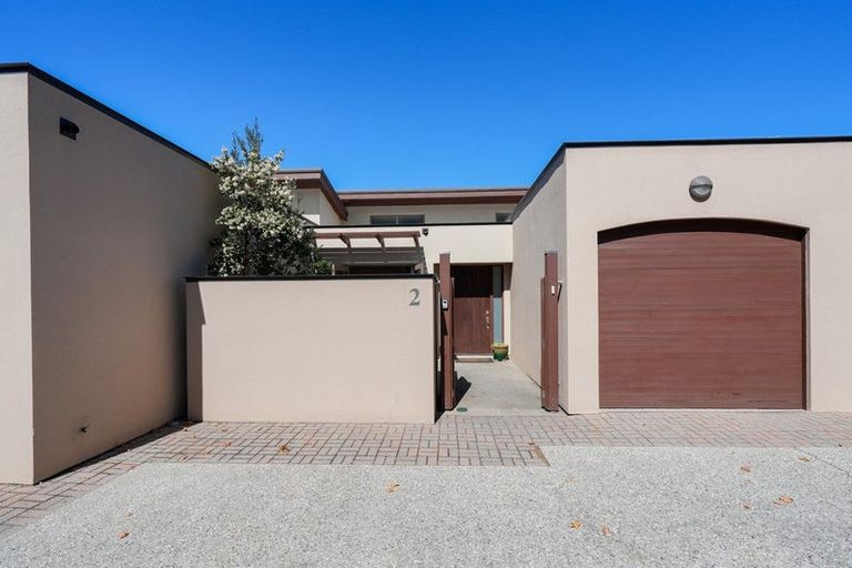 Photo of property in Lake Street Apartments, 10/8 Lake Street, Queenstown, 9300