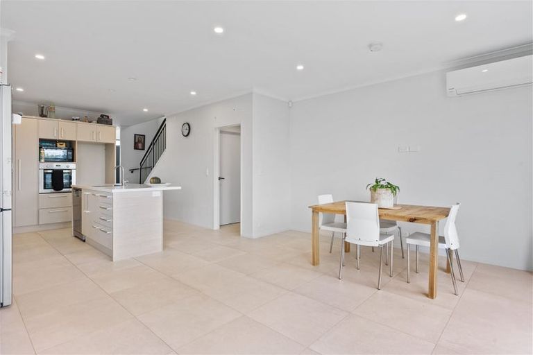 Photo of property in 100 Matairangi Avenue, Totara Heights, Auckland, 2105