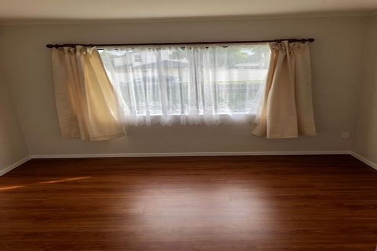Photo of property in 2/328 Bucklands Beach Road, Bucklands Beach, Auckland, 2012