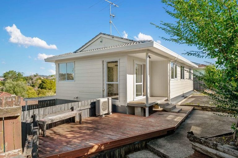 Photo of property in 1/14 Chislehurst Street, Henderson, Auckland, 0612