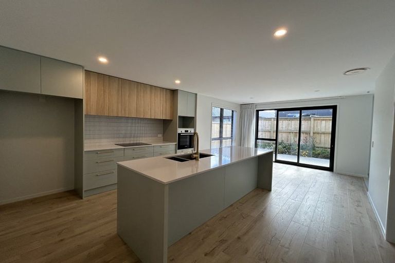 Photo of property in 18 Rushland Road, Jacks Point, 9371