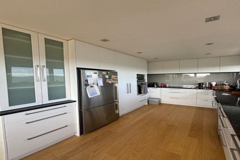 Photo of property in 2 Marlborough Avenue, Glenfield, Auckland, 0629