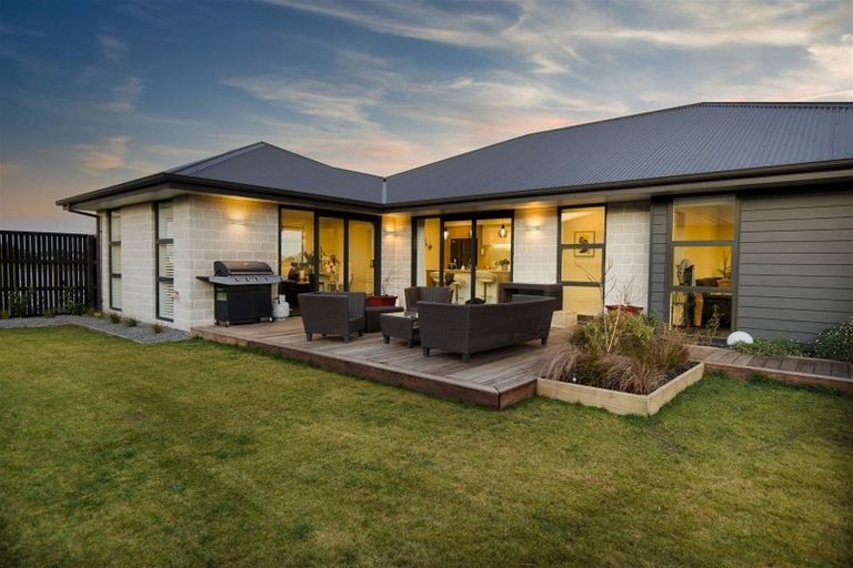 Photo of property in 21 Goldie Drive, Rangiora, 7400