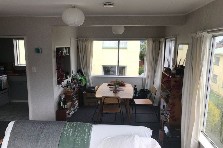 Photo of property in 2 Overtoun Terrace, Hataitai, Wellington, 6021