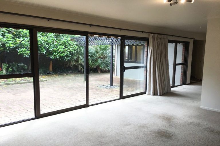 Photo of property in 2b Braemar Road, Castor Bay, Auckland, 0620