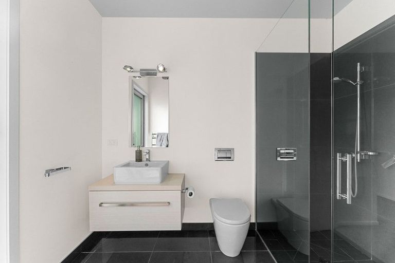 Photo of property in 68 Mcgiven Drive, Ridgewood, New Plymouth, 4371