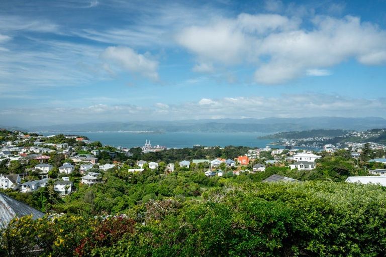 Photo of property in 37 Ponsonby Road, Karori, Wellington, 6012