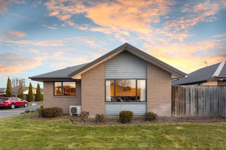 Photo of property in 4 Charente Way, Yaldhurst, Christchurch, 8042