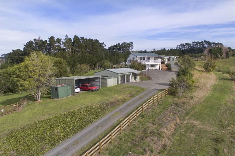 Photo of property in 93 James Mackie Road, Helensville, 0875