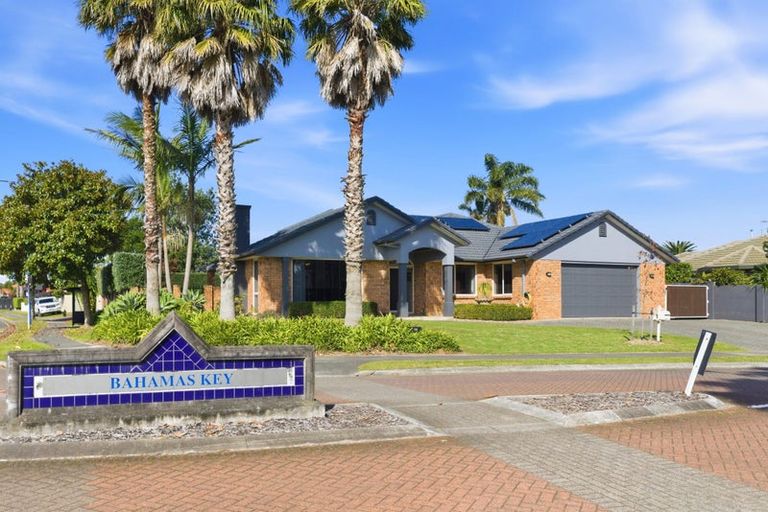 Photo of property in 1 Bahamas Key, Papamoa Beach, Papamoa, 3118