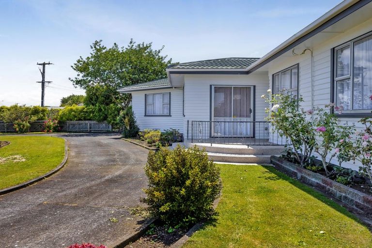 Photo of property in 128 Waihi Road, Hawera, 4610