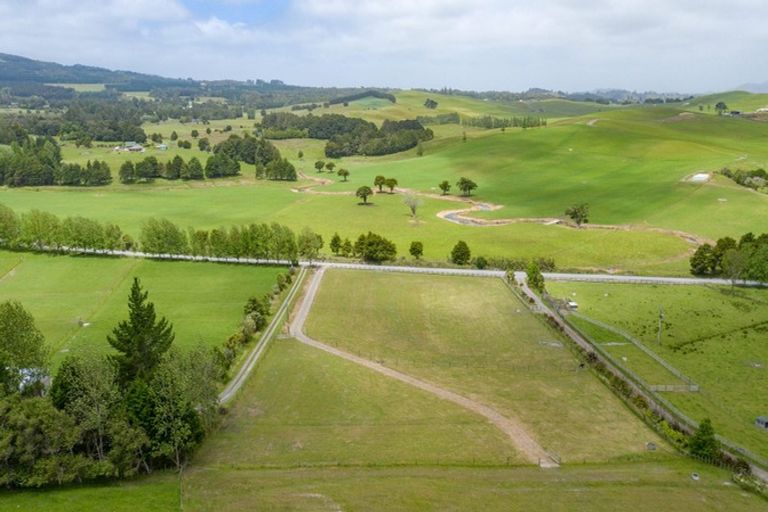 Photo of property in 132 Carruth Road, Papatoetoe, Auckland, 2025