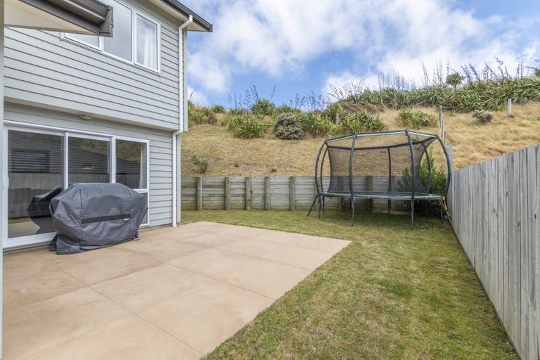 Photo of property in 17 Bickerton Rise, Churton Park, Wellington, 6037