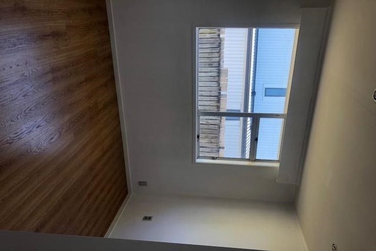 Photo of property in 184/84a Greenslade Crescent, Northcote, Auckland, 0627