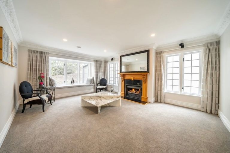 Photo of property in 29 Padnell Crescent, Paparangi, Wellington, 6037