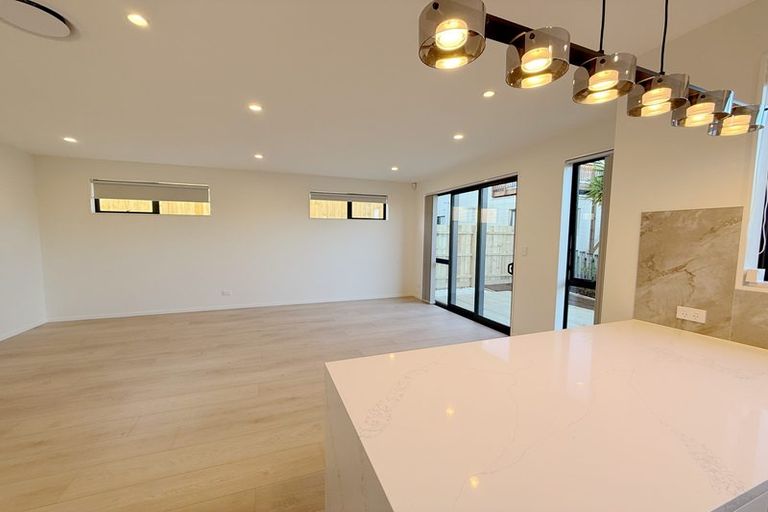 Photo of property in 147 Weatherly Road, Torbay, Auckland, 0630