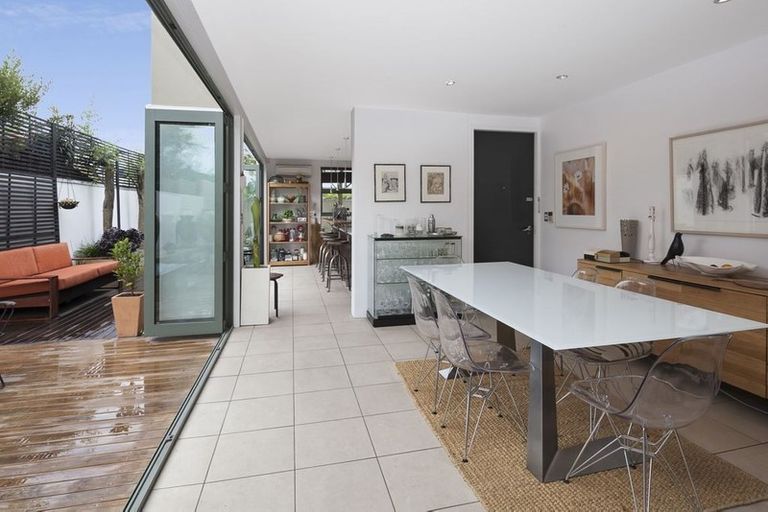 Photo of property in 3/69 Derby Street, St Albans, Christchurch, 8014