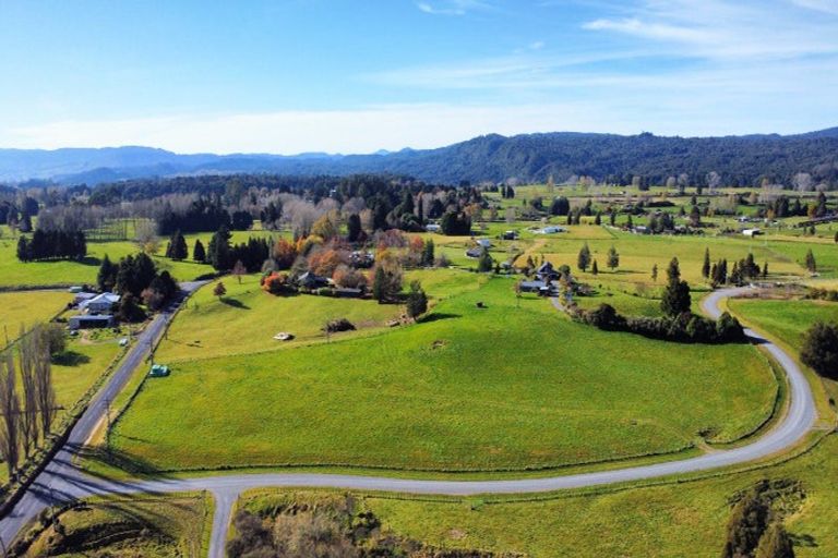 Photo of property in 17 Riley Place, Owhango, 3989