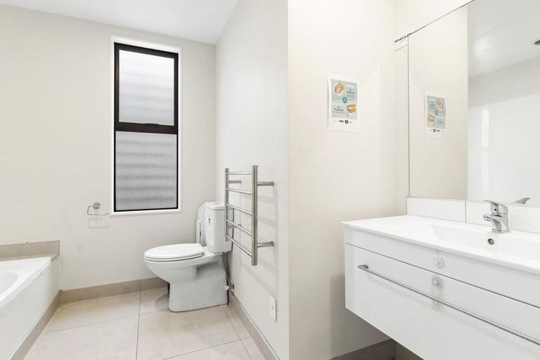 Photo of property in 7 Battalion Drive, Papakura, 2110