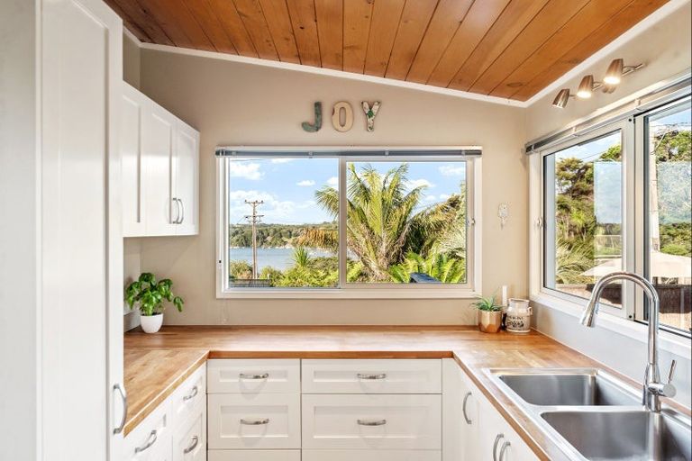 Photo of property in 38 Green Road, Matakana, Warkworth, 0985