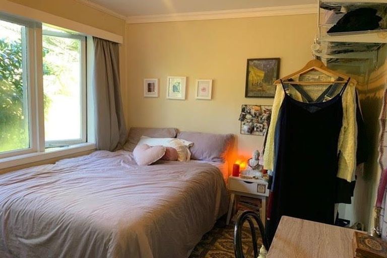 Photo of property in 42 Chaytor Street, Northland, Wellington, 6012