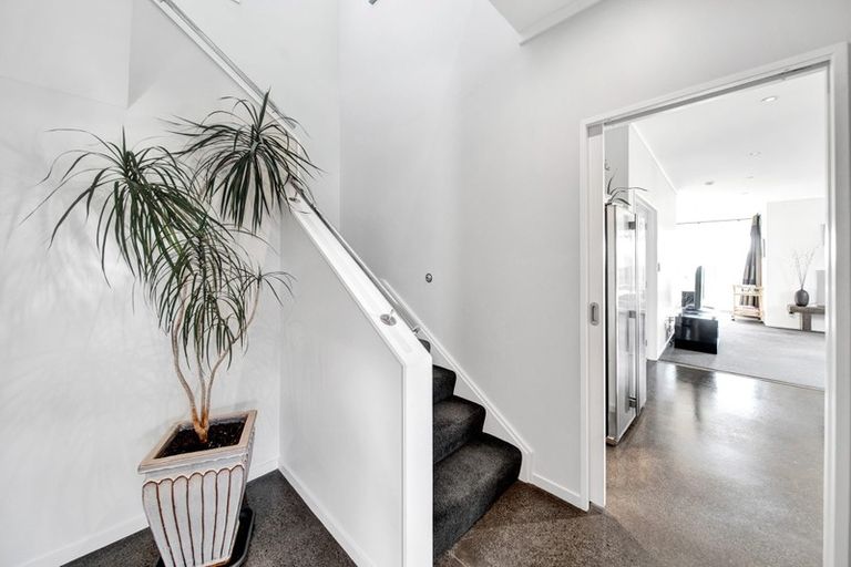 Photo of property in 39 Rata Street, Hawera, 4610