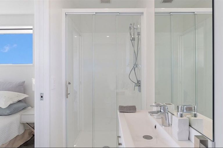 Photo of property in 740a Te Atatu Road, Te Atatu Peninsula, Auckland, 0610