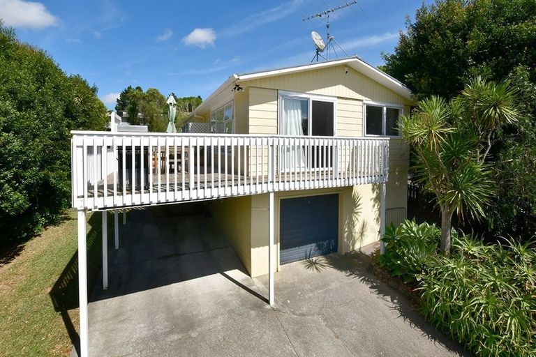 Photo of property in 33 Rautawhiri Road, Helensville, 0800