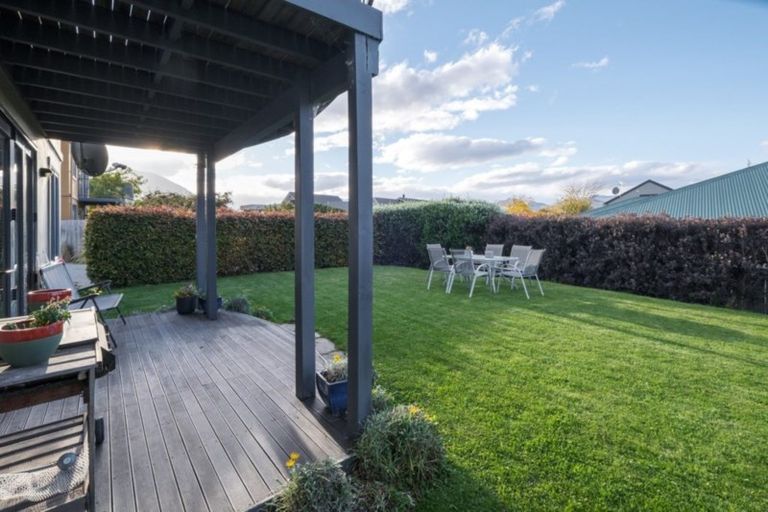 Photo of property in 77 Meadowstone Drive, Wanaka, 9305