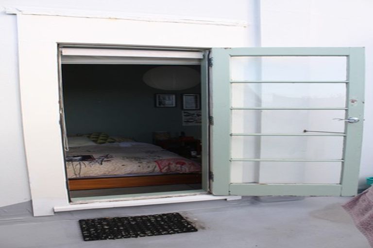 Photo of property in Blythswood Flats, 16/3f Aro Street, Aro Valley, Wellington, 6021