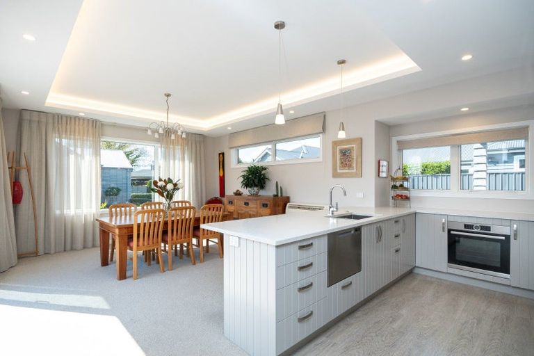 Photo of property in 5a Guthrie Road, Havelock North, 4130