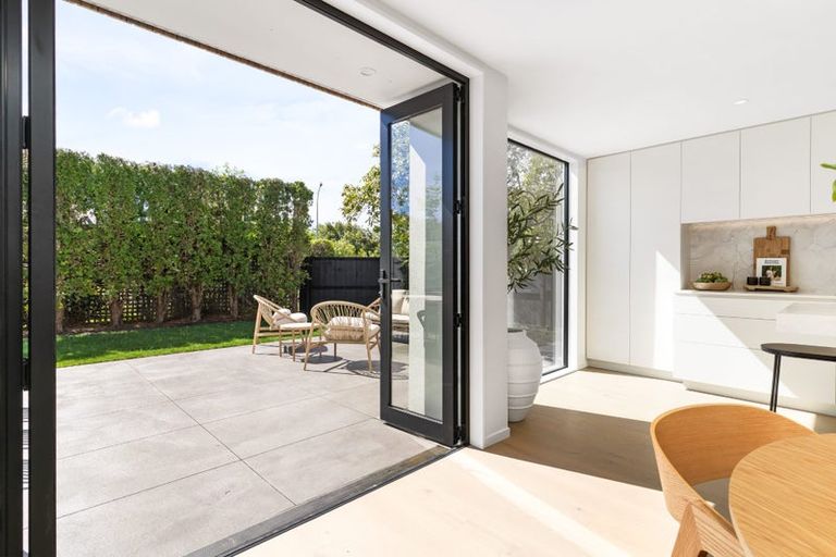 Photo of property in 57a Murray Place, St Albans, Christchurch, 8014