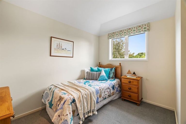 Photo of property in 16 Hanover Place, Ilam, Christchurch, 8041