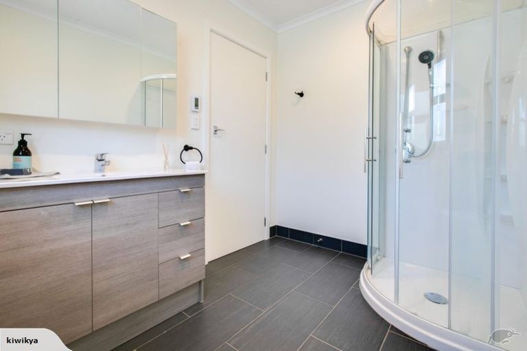 Photo of property in 18 Golding Road, Taradale, Napier, 4112