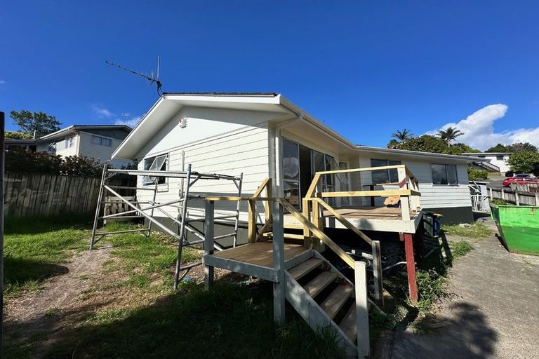 Photo of property in 4 Garton Drive, Massey, Auckland, 0614