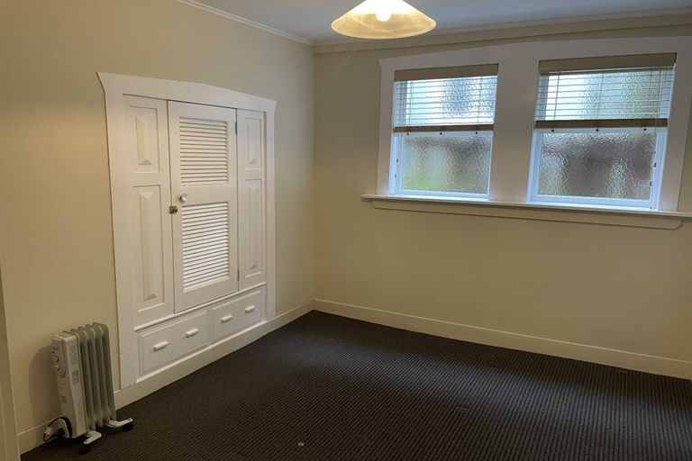 Photo of property in 8 Pitt Street, Wadestown, Wellington, 6012