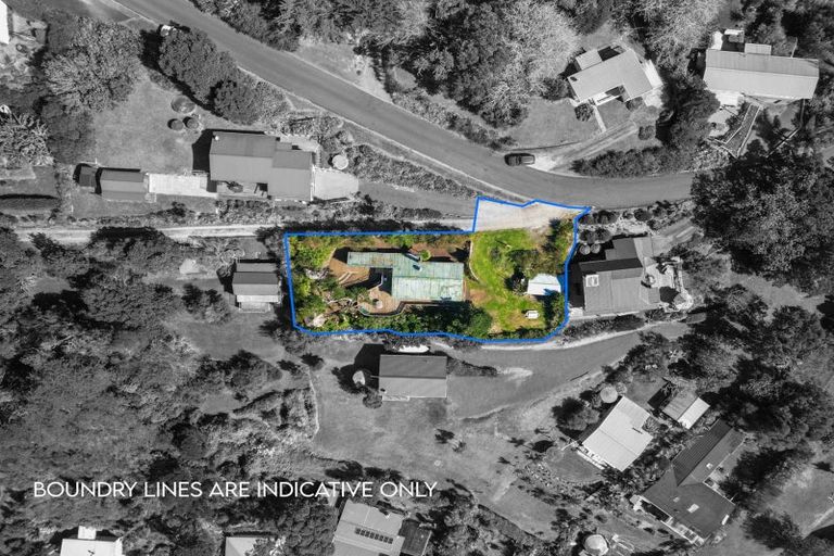Photo of property in 4 Queens View Road, Russell, 0202