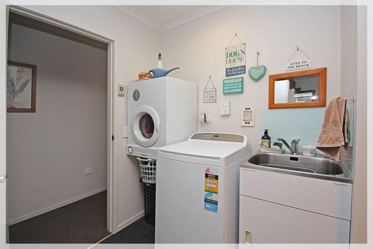 Photo of property in 29 Forbes Road, Foxton Beach, Foxton, 4815