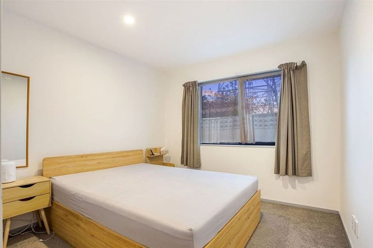 Photo of property in 30b Doone Place, Massey, Auckland, 0614