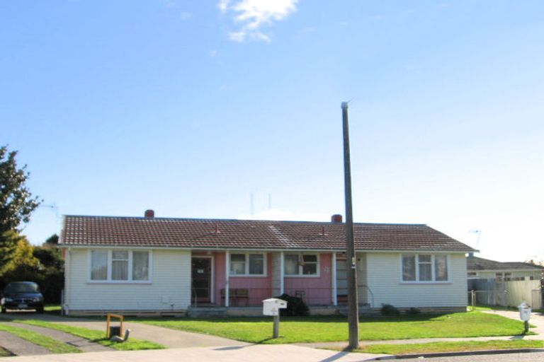 Photo of property in 11-13 Cornford Place, Onekawa, Napier, 4110