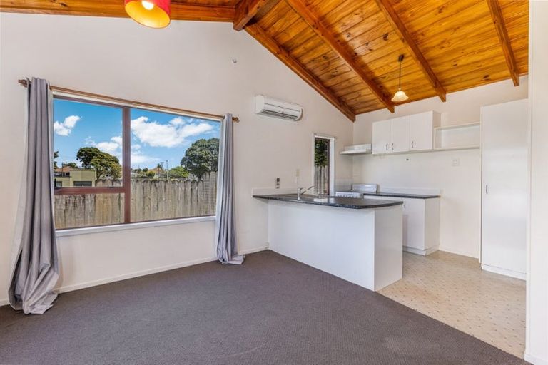 Photo of property in 10 James Road, Manurewa, Auckland, 2102
