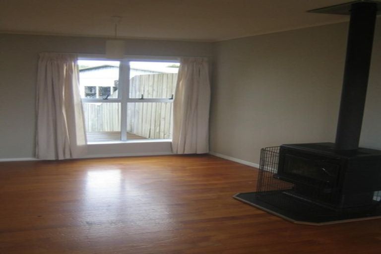 Photo of property in 72a Arimu Road, Papakura, 2110