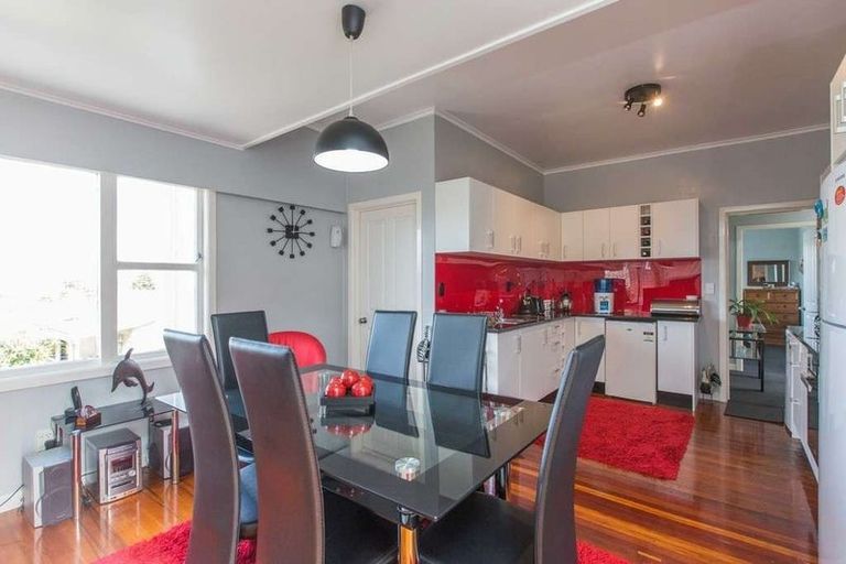 Photo of property in 1/30 Hillcrest Road, Papatoetoe, Auckland, 2025